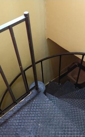 Casa para alugar com 190m², 2 quartos e sem vaga Casa para alugar com 190m², 2 quartos e sem vagaEscada