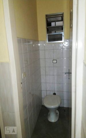 Casa para alugar com 190m², 2 quartos e sem vaga Casa para alugar com 190m², 2 quartos e sem vagaBanheiro 3