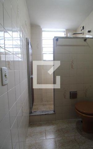 Apartamento à venda com 60m², 2 quartos e sem vaga Apartamento à venda com 60m², 2 quartos e sem vagaBanheiro Social