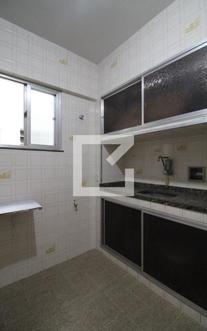 Apartamento à venda com 60m², 2 quartos e sem vaga Apartamento à venda com 60m², 2 quartos e sem vagaCozinha e Área de Serviço