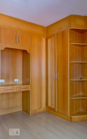 Casa à venda com 200m², 3 quartos e 6 vagasSuite