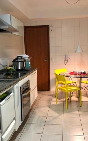 Apartamento à venda com 126m², 4 quartos e 2 vagas Apartamento à venda com 126m², 4 quartos e 2 vagasCozinha
