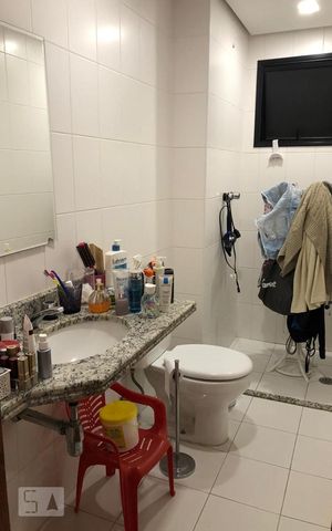 Apartamento à venda com 126m², 4 quartos e 2 vagas Apartamento à venda com 126m², 4 quartos e 2 vagasBanheiro