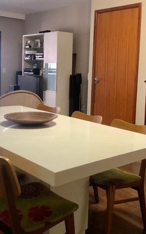 Apartamento à venda com 126m², 4 quartos e 2 vagas Apartamento à venda com 126m², 4 quartos e 2 vagasSala