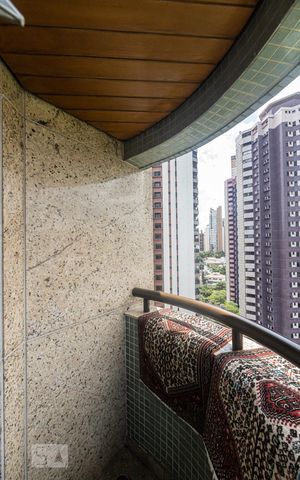 Apartamento à venda com 378m², 4 quartos e 5 vagasVaranda Suite 4