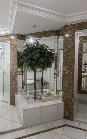 Apartamento à venda com 378m², 4 quartos e 5 vagasBanheiro Suite 4
