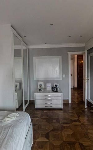 Apartamento à venda com 378m², 4 quartos e 5 vagasSuite 1