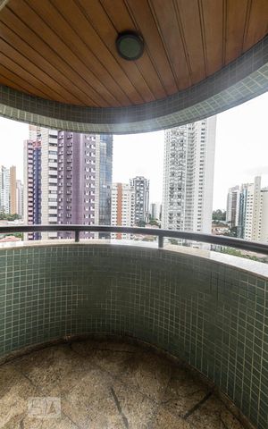 Apartamento à venda com 378m², 4 quartos e 5 vagasVaranda Suite 1