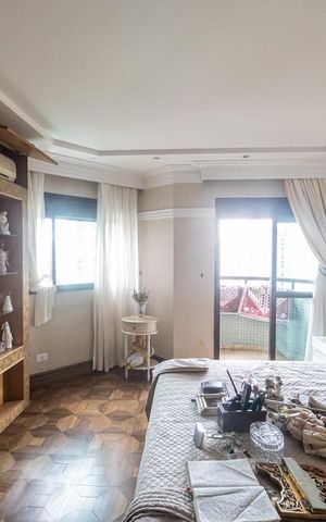 Apartamento à venda com 378m², 4 quartos e 5 vagasSuite 4