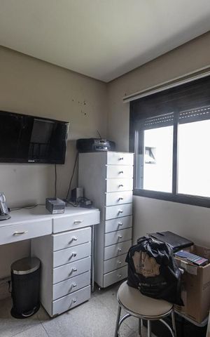 Apartamento à venda com 378m², 4 quartos e 5 vagasQuarto de Serviço 