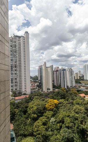 Apartamento à venda com 378m², 4 quartos e 5 vagasVista Quarto de Serviço