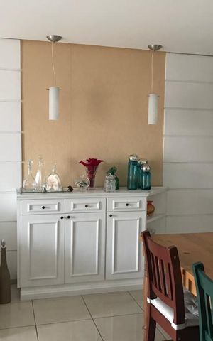 Apartamento à venda com 75m², 3 quartos e 2 vagas Apartamento à venda com 75m², 3 quartos e 2 vagasDetalhe Sala