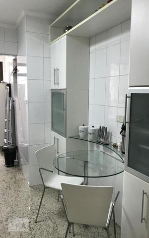 Apartamento à venda com 75m², 3 quartos e 2 vagas Apartamento à venda com 75m², 3 quartos e 2 vagasCozinha