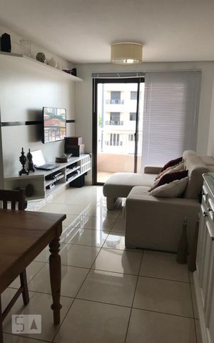 Apartamento à venda com 75m², 3 quartos e 2 vagas Apartamento à venda com 75m², 3 quartos e 2 vagasDetalhe Sala
