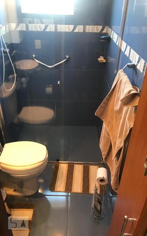 Apartamento à venda com 52m², 2 quartos e 1 vaga Apartamento à venda com 52m², 2 quartos e 1 vagaBanheiro