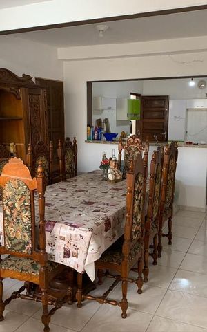 Casa à venda com 200m², 2 quartos e 2 vagas