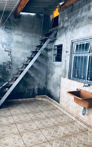 Casa à venda com 200m², 2 quartos e 2 vagas