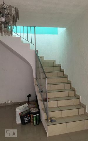 Casa à venda com 200m², 2 quartos e 2 vagas