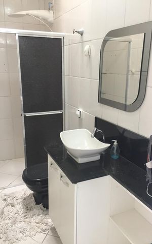 Casa para alugar com 120m², 2 quartos e 1 vaga Casa para alugar com 120m², 2 quartos e 1 vagaBanheiro Social