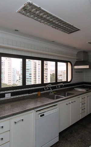 Apartamento para alugar com 475m², 4 quartos e 4 vagas Apartamento para alugar com 475m², 4 quartos e 4 vagasCozinha