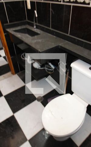 Apartamento para alugar com 100m², 2 quartos e sem vagaBanheiro