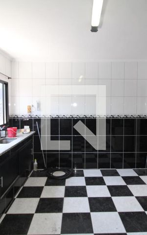 Apartamento para alugar com 100m², 2 quartos e sem vagaCozinha