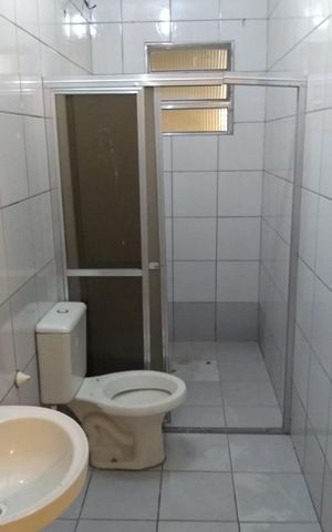 Casa para alugar com 50m², 1 quarto e sem vaga Casa para alugar com 50m², 1 quarto e sem vagaBanheiro