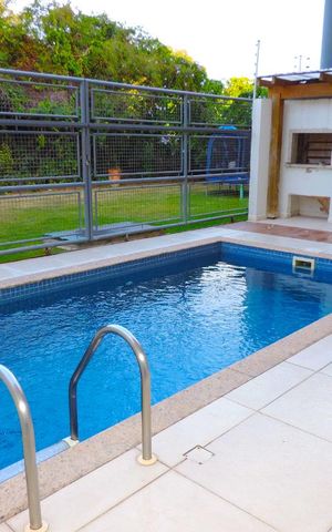 Apartamento para alugar com 170m², 2 quartos e 1 vagaArea Comum - Piscina