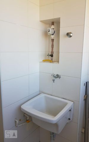 Apartamento à venda com 70m², 3 quartos e 2 vagas Apartamento à venda com 70m², 3 quartos e 2 vagasLavanderia