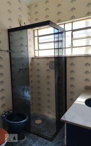 Casa à venda com 250m², 4 quartos e 2 vagas Casa à venda com 250m², 4 quartos e 2 vagasBanheiro 3