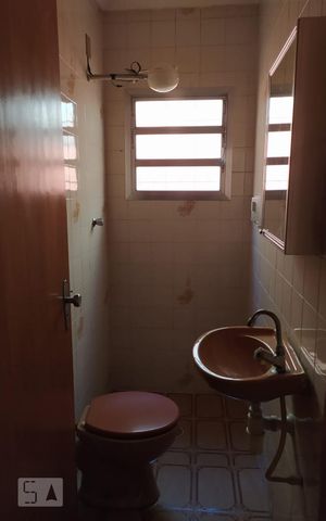 Casa à venda com 250m², 4 quartos e 2 vagas Casa à venda com 250m², 4 quartos e 2 vagasBanheiro 5