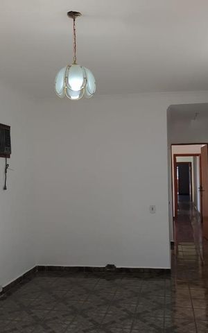 Casa à venda com 250m², 4 quartos e 2 vagas Casa à venda com 250m², 4 quartos e 2 vagasSuíte 2