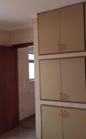 Casa à venda com 250m², 4 quartos e 2 vagas Casa à venda com 250m², 4 quartos e 2 vagasDespensa