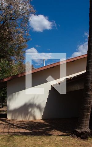 Casa à venda com 600m², 4 quartos e 6 vagas Casa à venda com 600m², 4 quartos e 6 vagasÁrea Externa