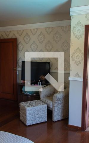 Casa à venda com 600m², 4 quartos e 6 vagas Casa à venda com 600m², 4 quartos e 6 vagasQuarto 3
