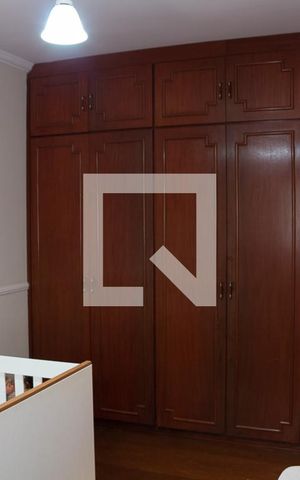 Casa à venda com 600m², 4 quartos e 6 vagas Casa à venda com 600m², 4 quartos e 6 vagasQuarto 2