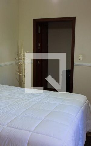 Casa à venda com 600m², 4 quartos e 6 vagas Casa à venda com 600m², 4 quartos e 6 vagasQuarto 4