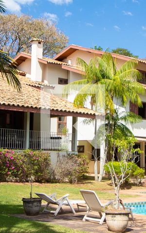 Casa à venda com 600m², 4 quartos e 6 vagas Casa à venda com 600m², 4 quartos e 6 vagasÁrea Externa