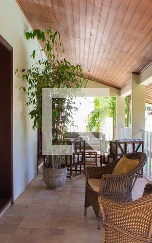 Casa à venda com 600m², 4 quartos e 6 vagas Casa à venda com 600m², 4 quartos e 6 vagasVaranda da Sala