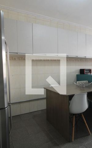Casa à venda com 300m², 4 quartos e 3 vagasCozinha