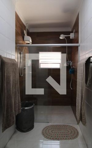 Casa à venda com 300m², 4 quartos e 3 vagasBanheiro da suíte