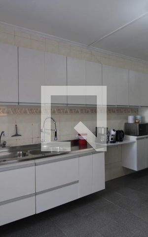 Casa à venda com 300m², 4 quartos e 3 vagasCozinha