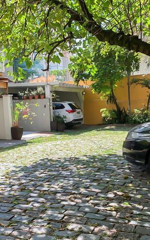 Casa à venda com 110m², 2 quartos e sem vaga Casa à venda com 110m², 2 quartos e sem vagaEstacionamento