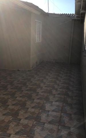 Casa à venda com 200m², 4 quartos e 2 vagas Casa à venda com 200m², 4 quartos e 2 vagasQuintal