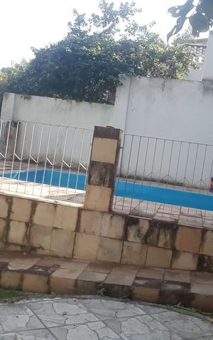 Casa à venda com 416m², 4 quartos e sem vaga