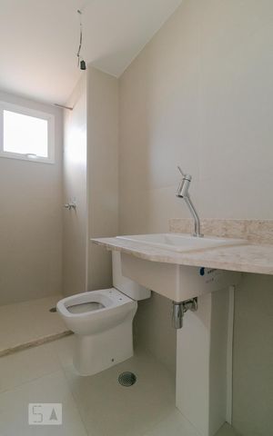 Apartamento para alugar com 68m², 2 quartos e 2 vagas Apartamento para alugar com 68m², 2 quartos e 2 vagasBanheiro da Suíte
