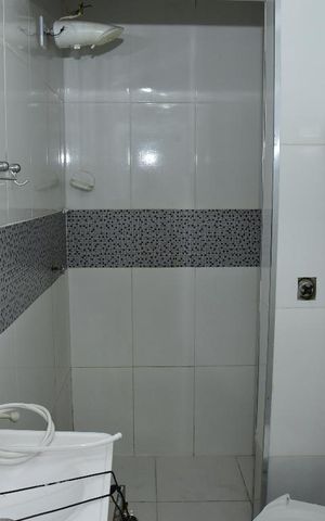 Casa de condomínio à venda com 90m², 2 quartos e sem vagaBanheiro
