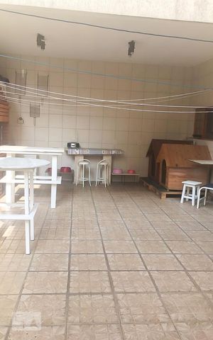 Casa à venda com 450m², 5 quartos e 3 vagas Casa à venda com 450m², 5 quartos e 3 vagasQuintal