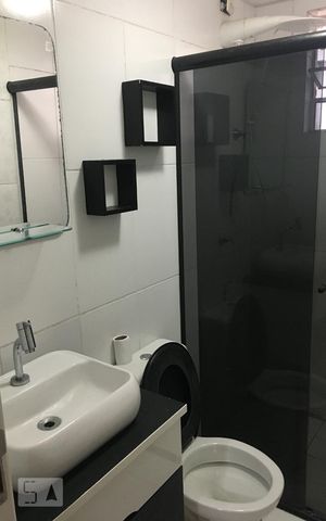 Apartamento à venda com 44m², 2 quartos e 1 vaga Apartamento à venda com 44m², 2 quartos e 1 vagaBanheiro