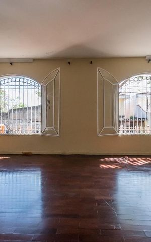 Casa para alugar com 320m², 4 quartos e sem vagaSala
